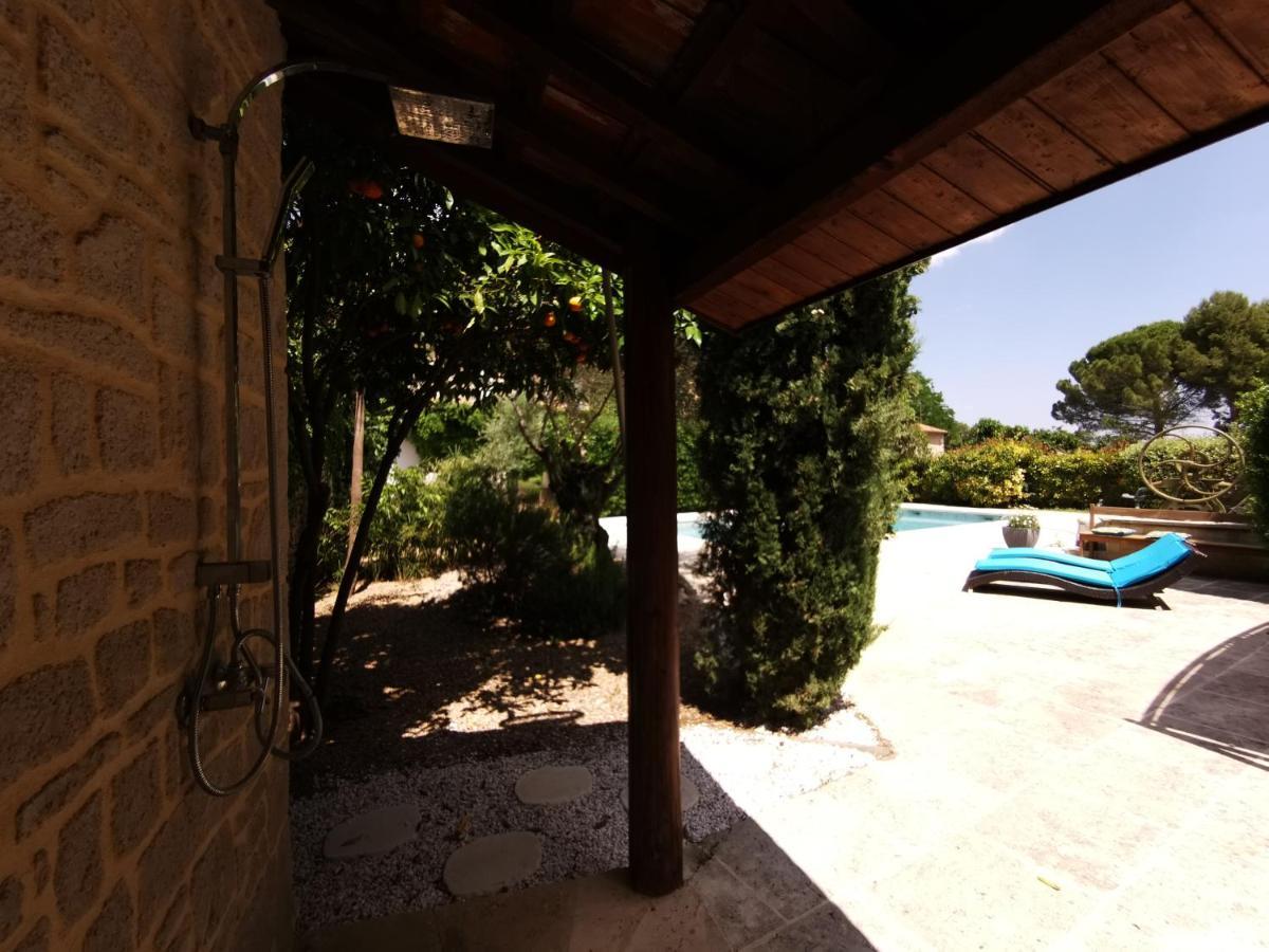 Les Chambres Du Lavoir Vert Tourbes Luaran gambar
